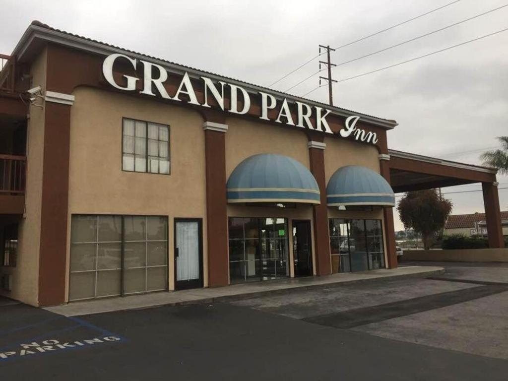 Grand Park Inn Baldwin Park Eksteriør bilde