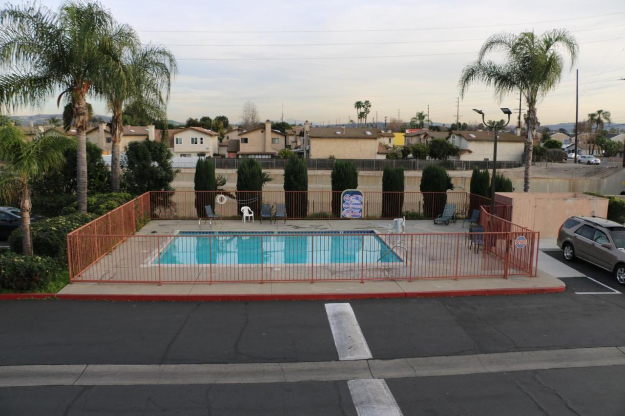Grand Park Inn Baldwin Park Eksteriør bilde
